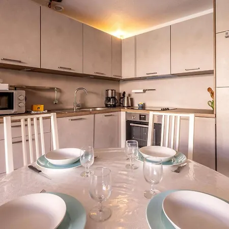 A 200m De La Confortable Pavillon Pour 6 Personnes